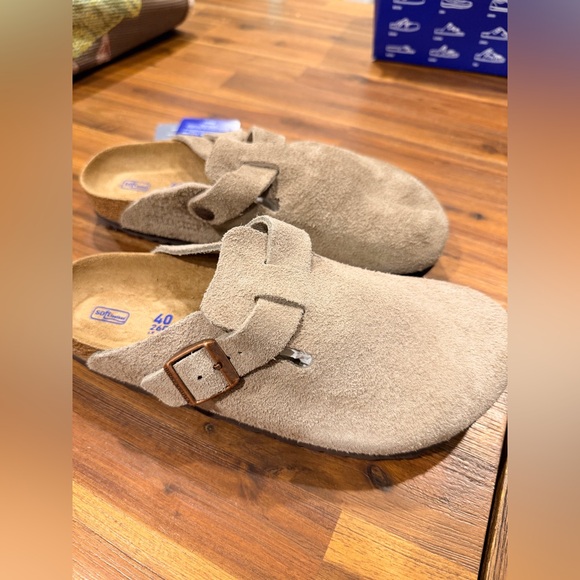 Birkenstock Taupe Suede Clog with Buckle - Size 40 L9/M7 - Picture 3 of 5